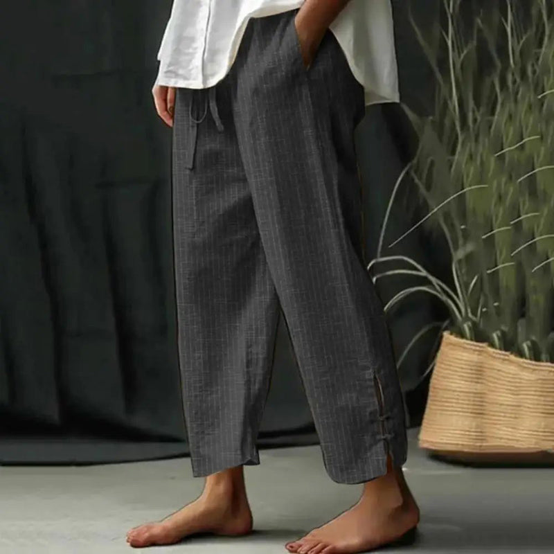 Beere | Textured Relaxed Pants in Natural Fabric