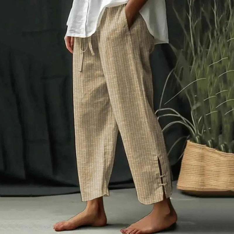 Beere | Textured Relaxed Pants in Natural Fabric