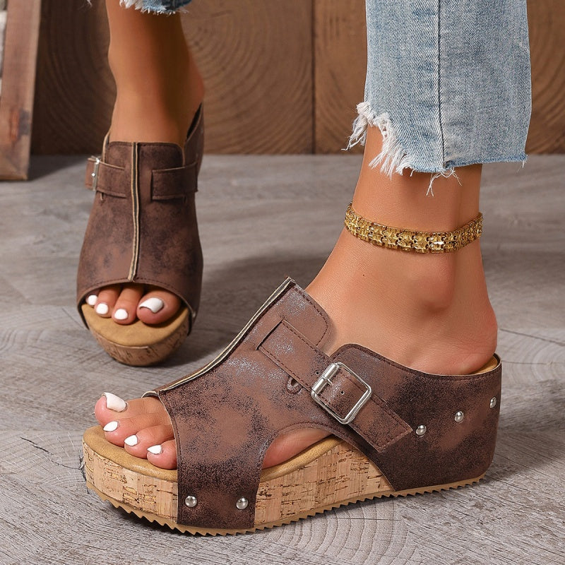 Paula | Soft Wedge Sandals with Adjustable Buckle