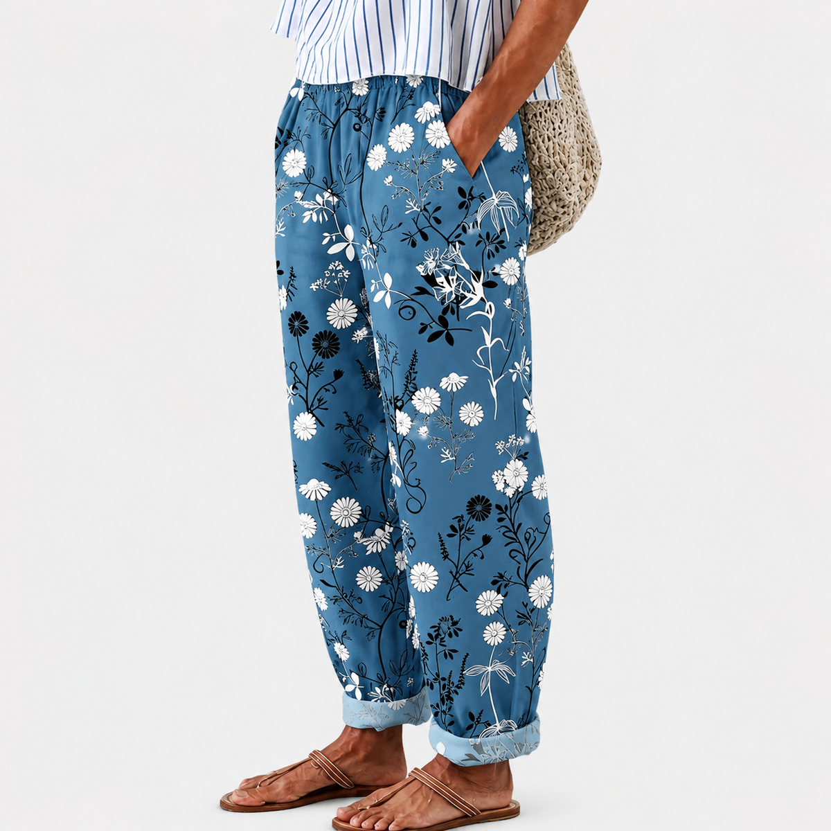 Sora | Relaxed Pants with Blue Floral Print