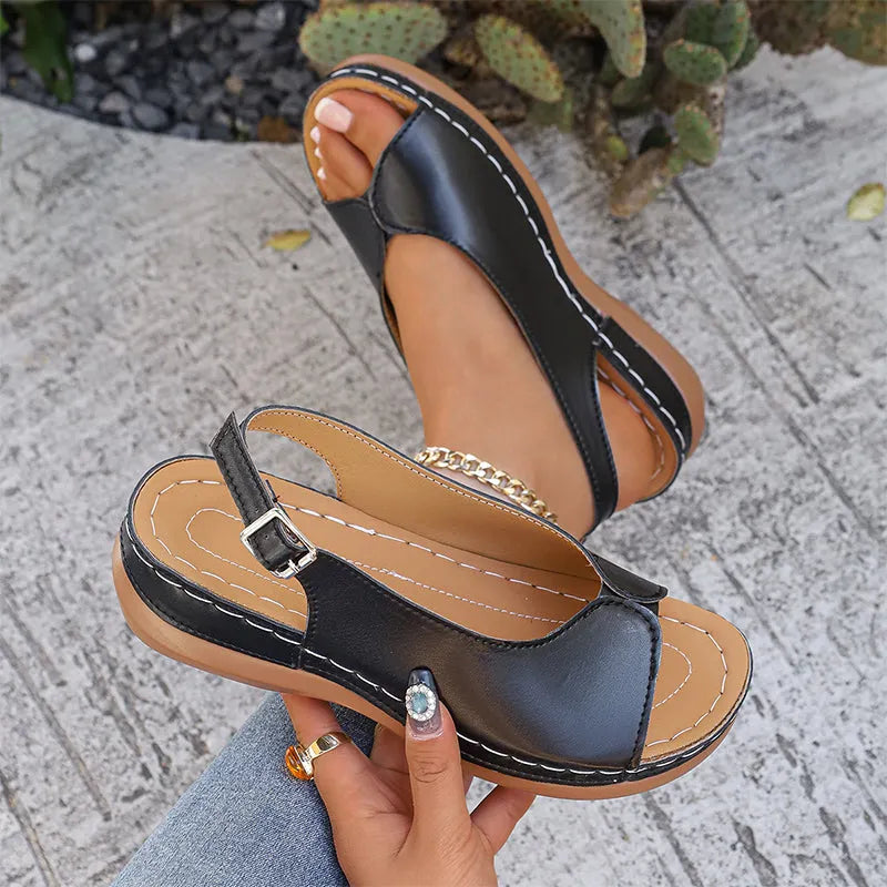 Gitta | Retro Sandals with Adjustable Heel Strap