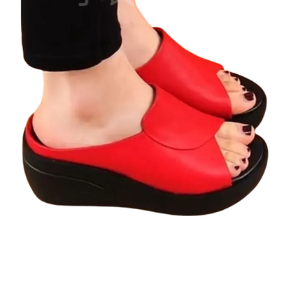 Odette | Sandals with Soft Sole and Anchor Detail