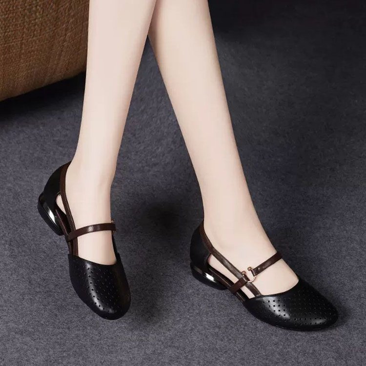 Carys | Elegant Sandals with Low Heel and Round Toe