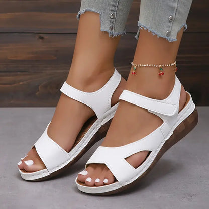 Quinn | Sandals with Crossover Strap