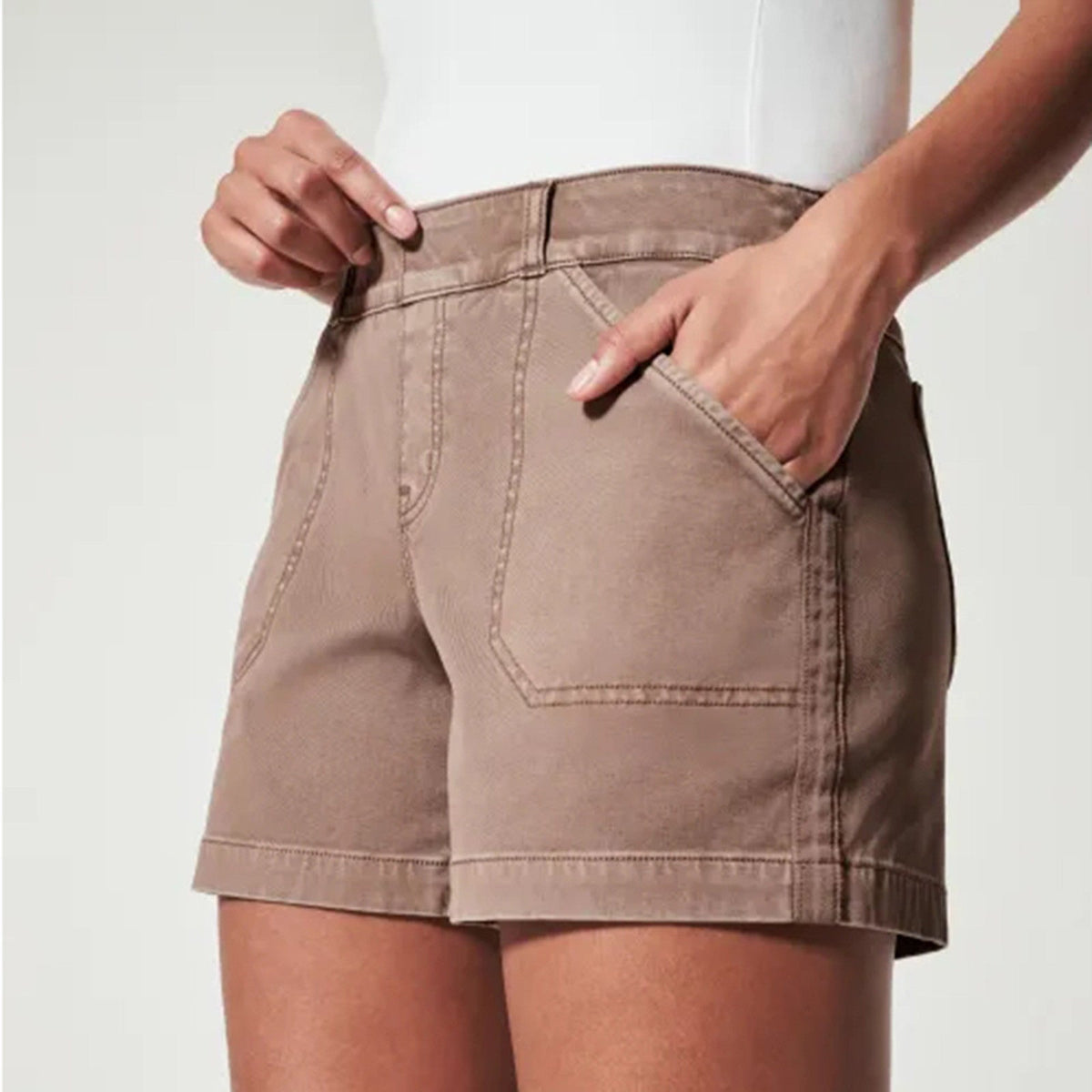 Lynn | High-Waist Shorts