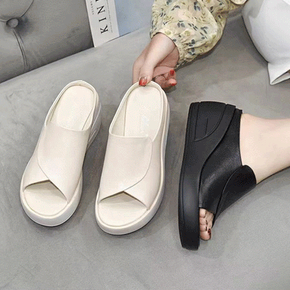 Odette | Sandals with Soft Sole and Anchor Detail