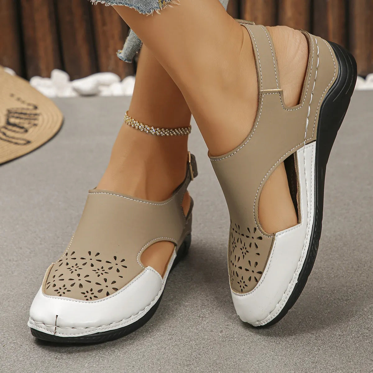 Heike | Soft Wedge Sandals with Adjustable Strap