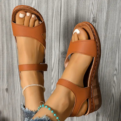Quinn | Sandals with Crossover Strap