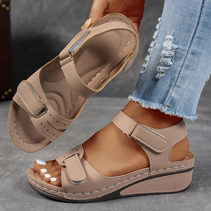 Corina | Fashionable Wedge Sandals in Faux Leather with Support