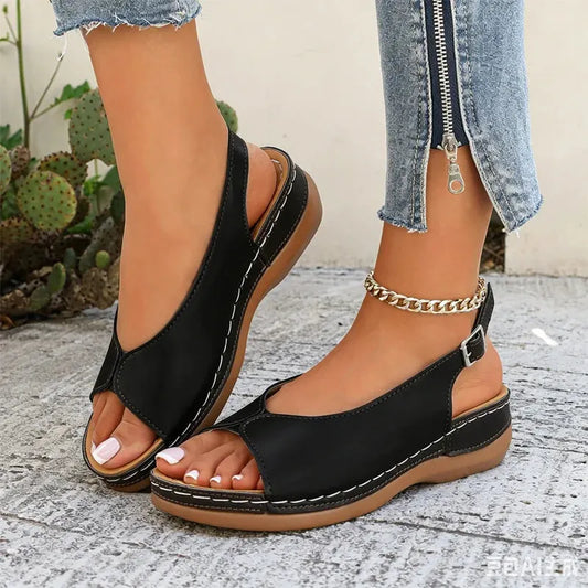 Gitta | Retro Sandals with Adjustable Heel Strap