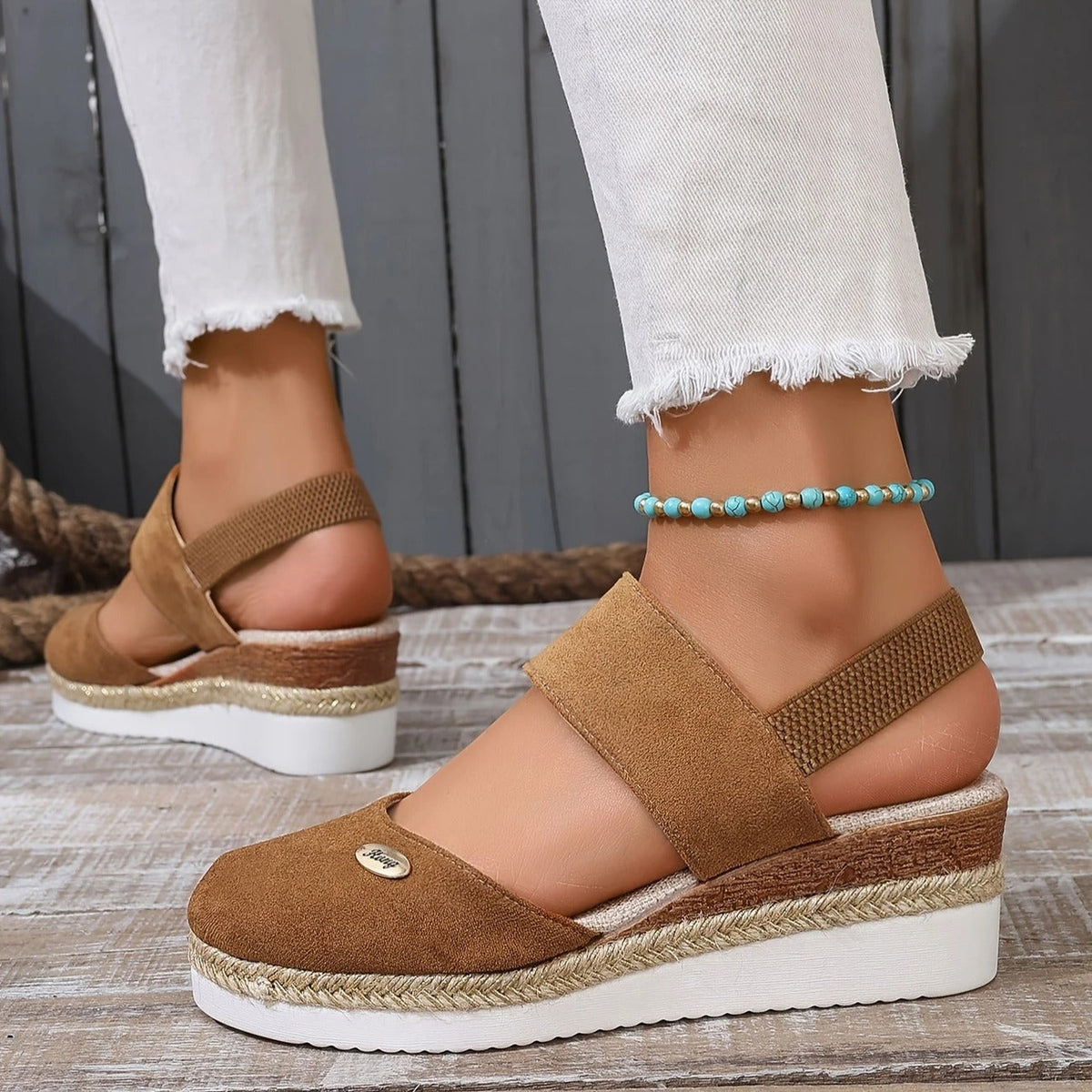 Freyja | Stylish Orthopaedic Sandals with Relaxing Platform and Ventilation