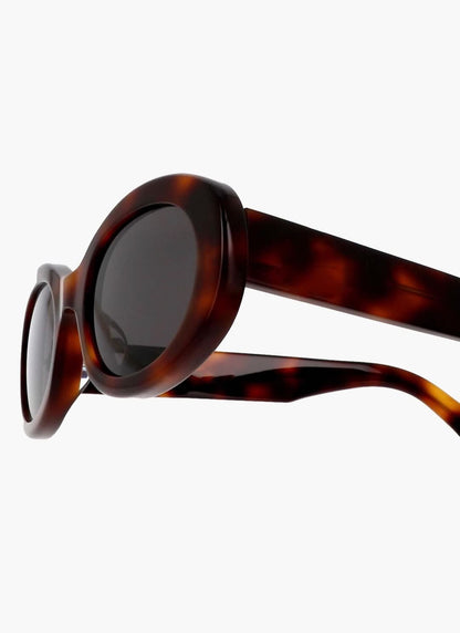 Christa | Versatile Oval Sunglasses