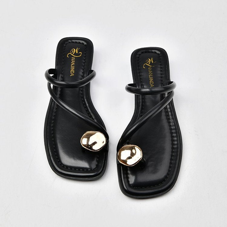 Inga | Strappy Sandals with Metal Accent