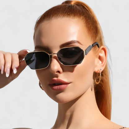 Cornelia | Geometric Sunglasses with Transition Lenses
