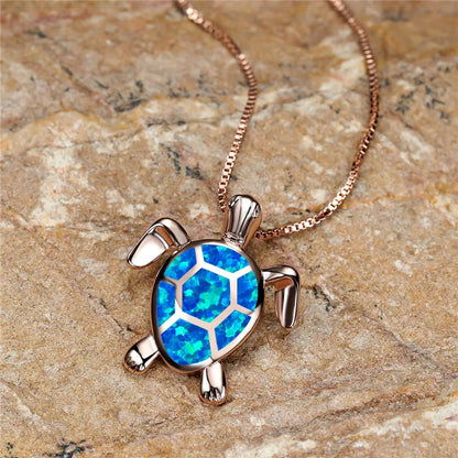 Elisa | Green Fire Opal-Effect Turtle Pendant Vintage Necklace