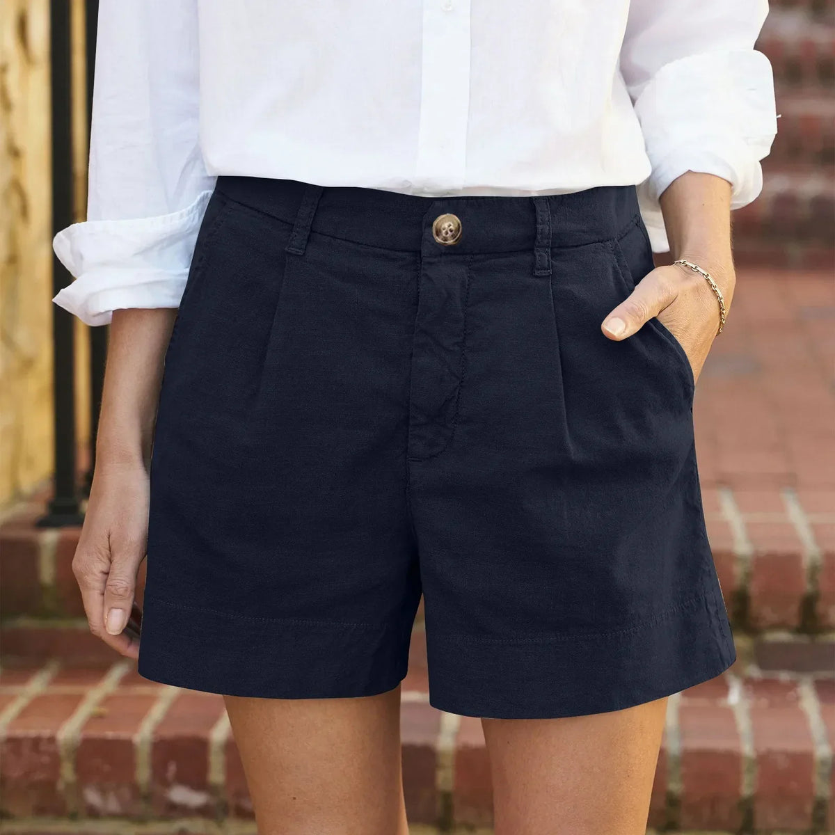 Noa | High-Waist Shorts