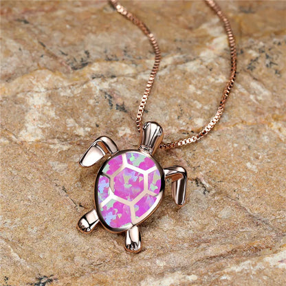 Elisa | Green Fire Opal-Effect Turtle Pendant Vintage Necklace