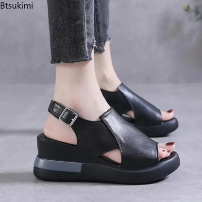 Waltraut | Keilsandalen mit Schnallenriemen für Damen