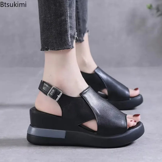 Waltraut | Keilsandalen mit Schnallenriemen für Damen