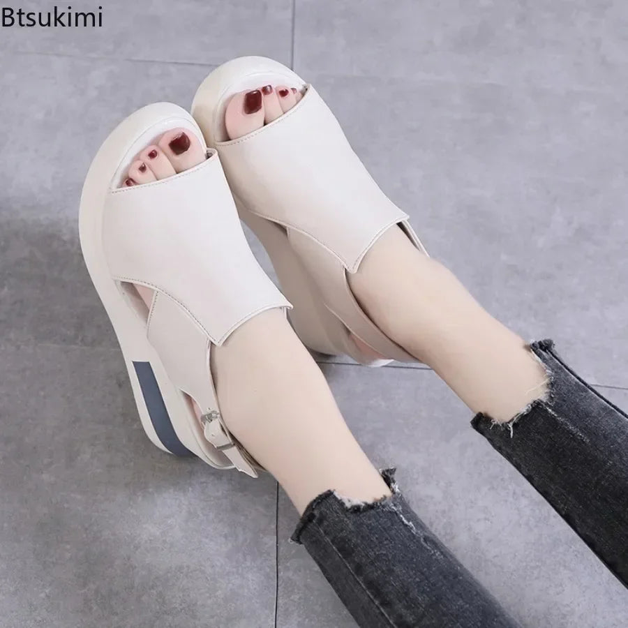 Waltraut | Keilsandalen mit Schnallenriemen für Damen