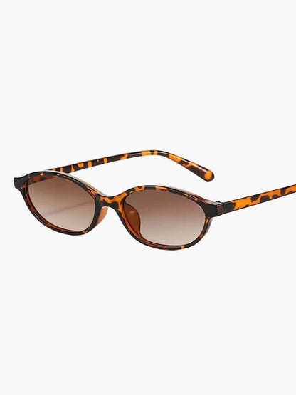 Amelia | Romantic Oval Sunglasses