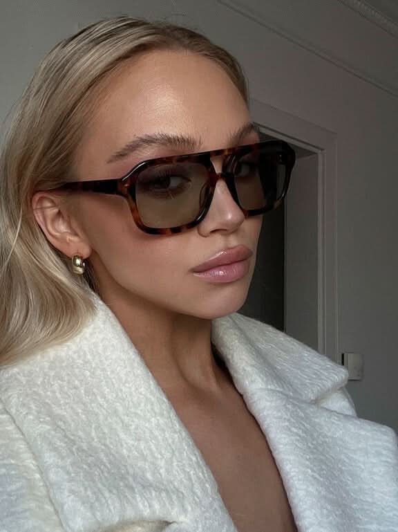 Andra | Vintage Oval Sunglasses