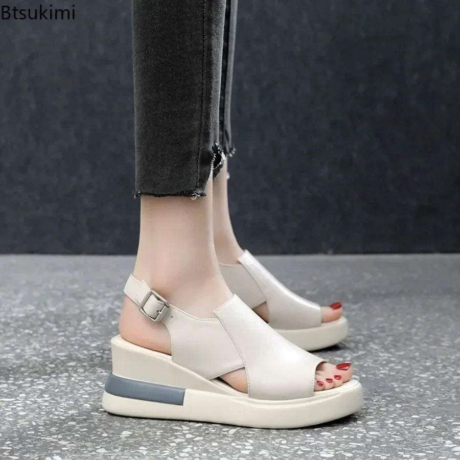 Waltraut | Keilsandalen mit Schnallenriemen für Damen