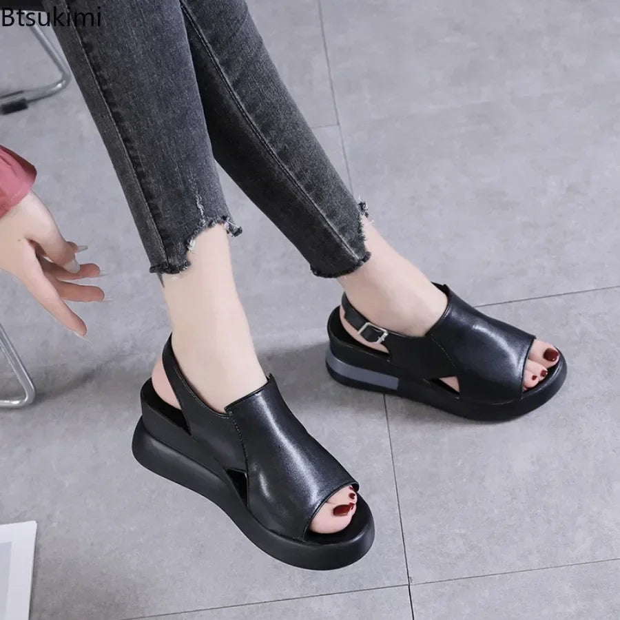Waltraut | Keilsandalen mit Schnallenriemen für Damen