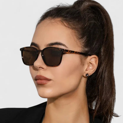Doris | Retro Rectangular Sunglasses