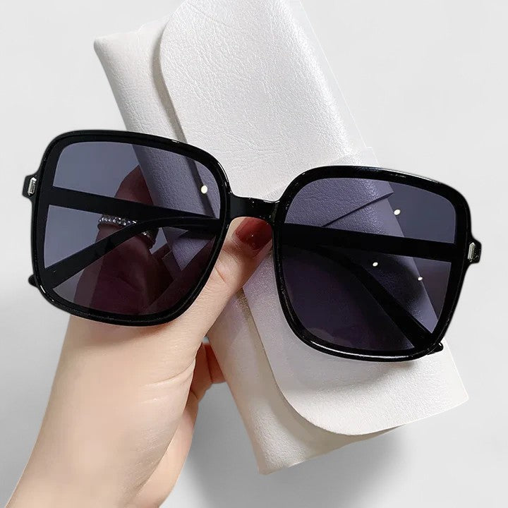 Ernestine | Oversized Vintage Sunglasses