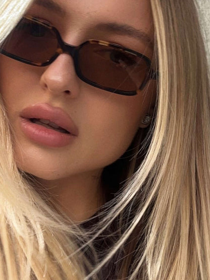 Elle | Glamorous Rectangular Sunglasses