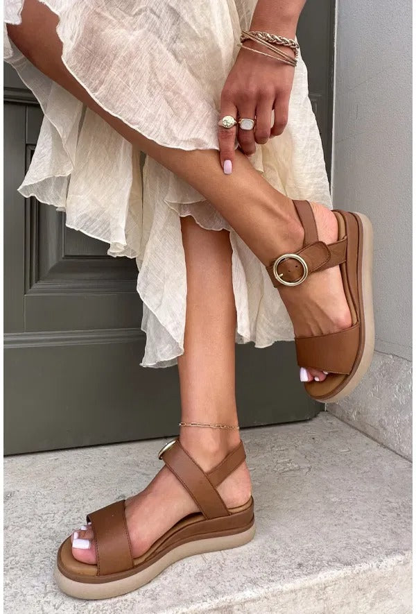 Liana | Comfortable Resort-Style Sandals with Gold Accents