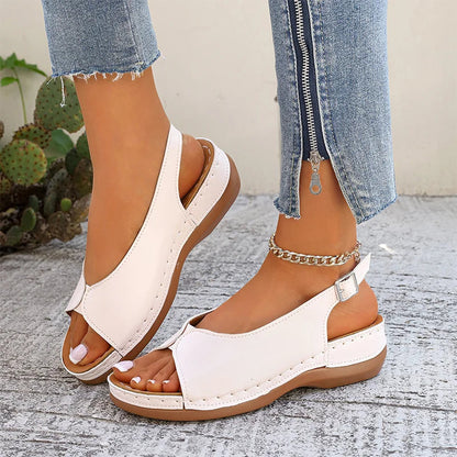 Gitta | Retro Sandals with Adjustable Heel Strap