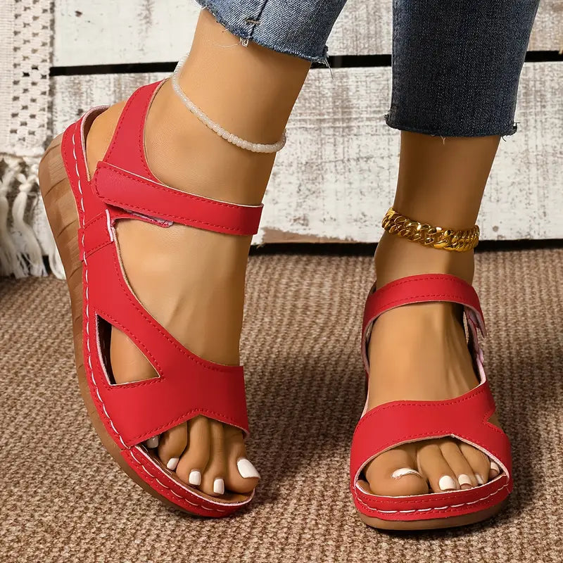 Quinn | Sandals with Crossover Strap