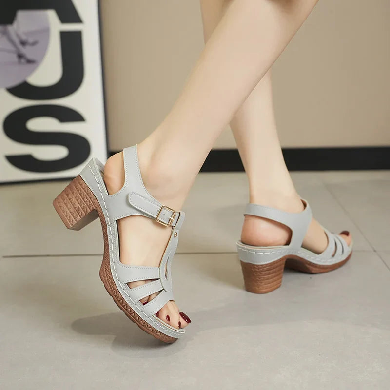 Elfi | Damen Sandalen mit Blockabsatz und Cut-Outs