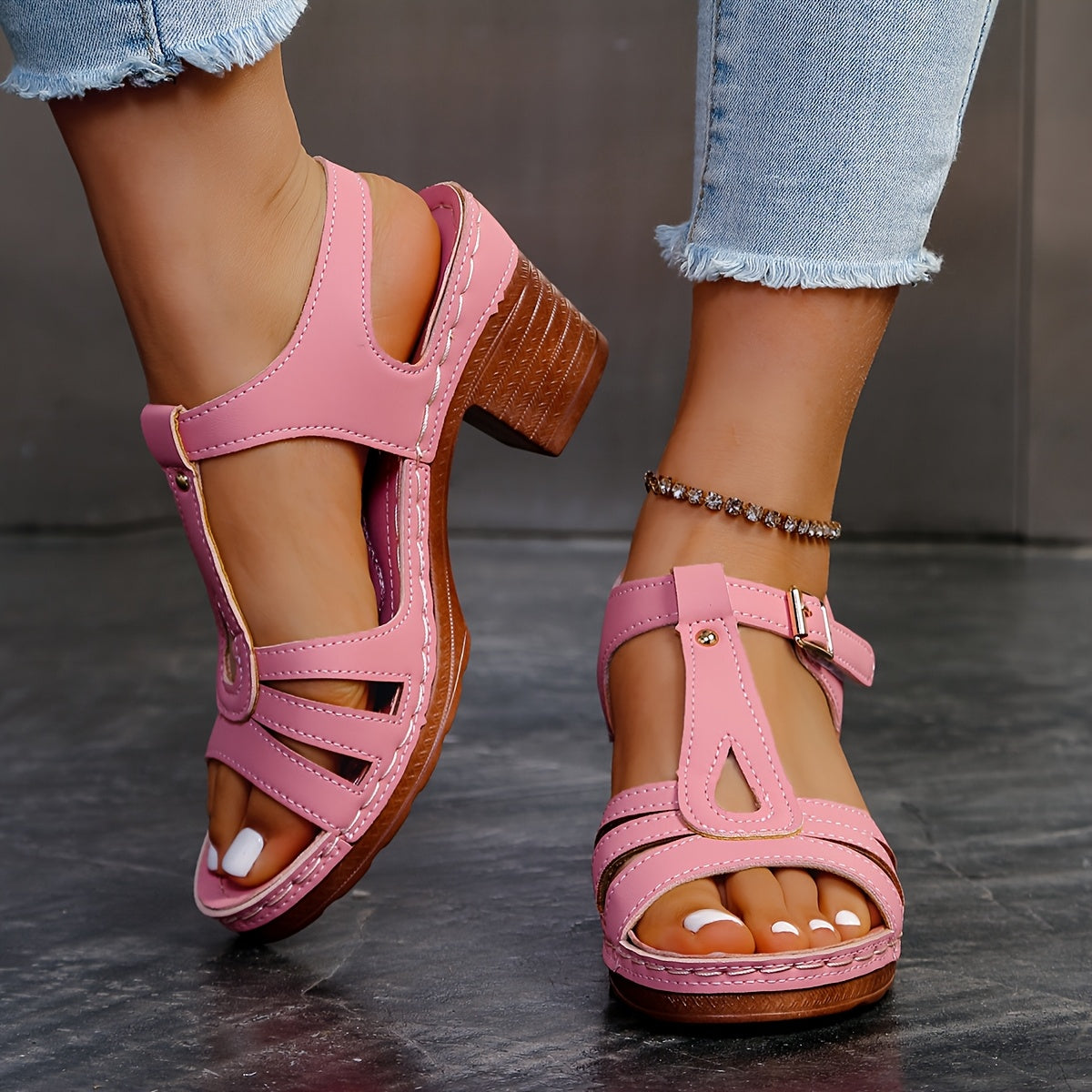 Marlee | Retro Sandals with Block Heel and Adjustable Strap