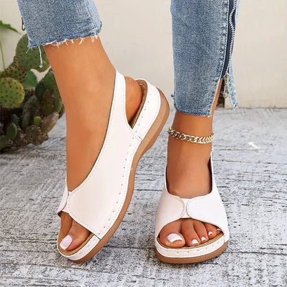 Gitta | Retro Sandals with Adjustable Heel Strap
