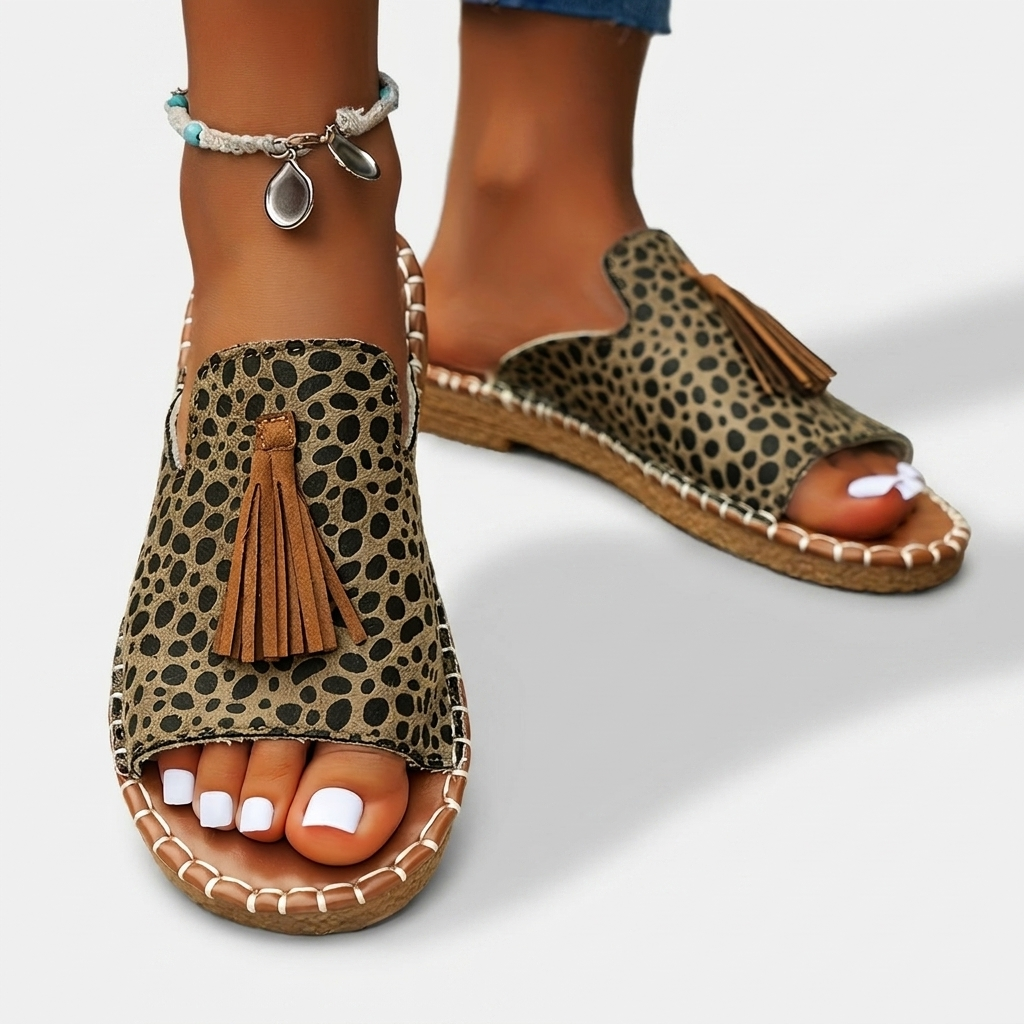 Annemarie | Fringed Flat Sandals in Ethnic Style