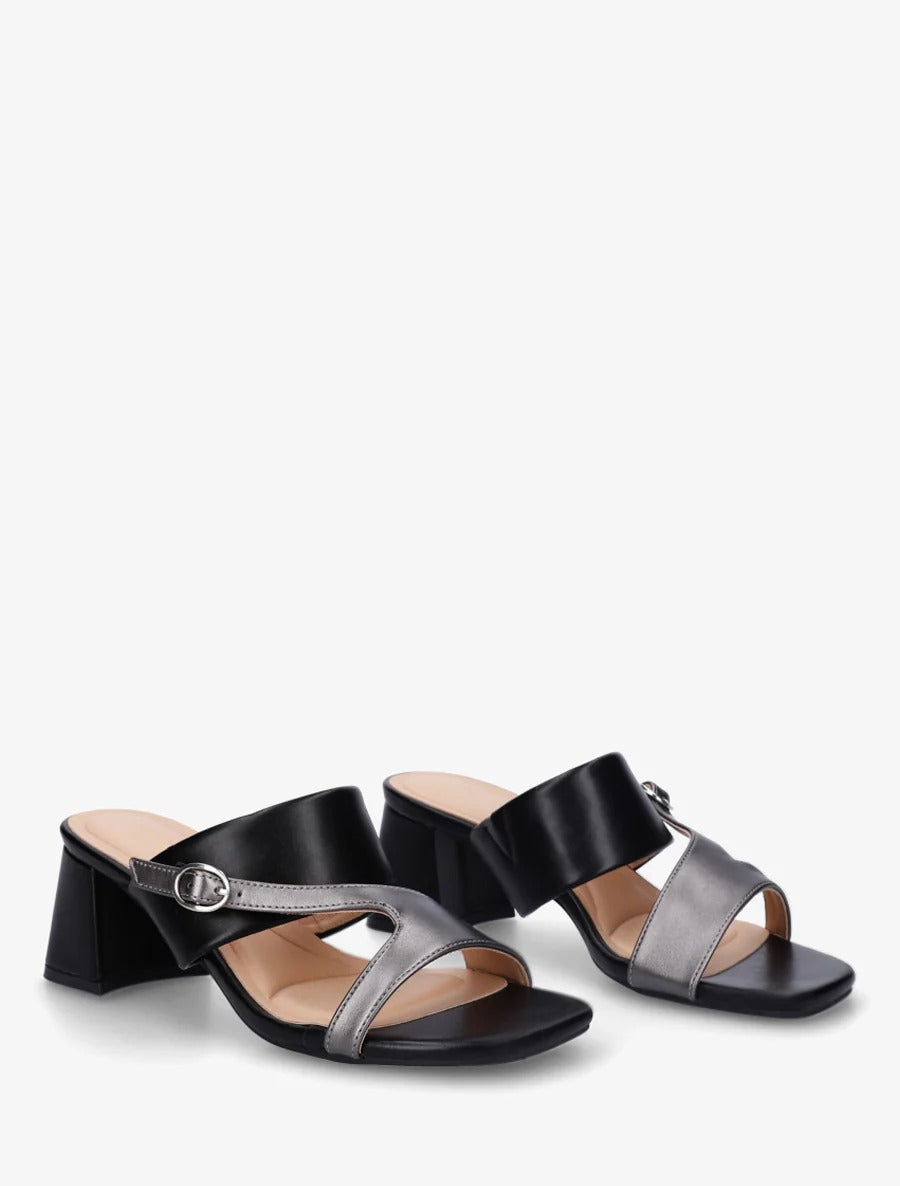 Sybilla | Simple Sandals with Asymmetric Strap