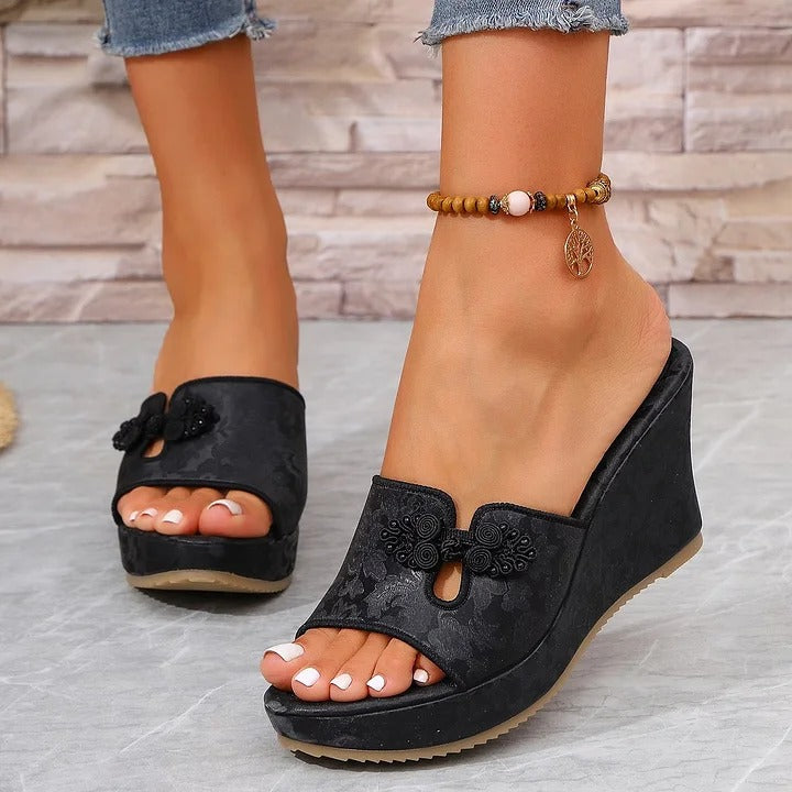 Mona | Feminine Platform Sandals with Cut-Out Design