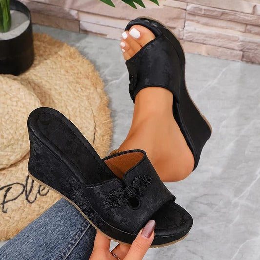 Mona | Feminine Platform Sandals with Cut-Out Design