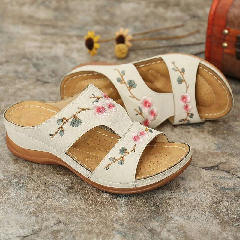 Karen | Comfortable Orthopaedic Sandals with Floral Pattern