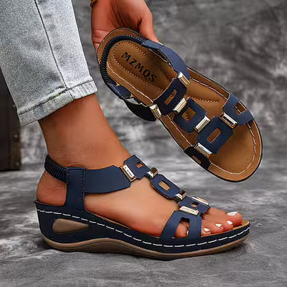 Viktoria | Platform Sandals with Elegant Buckle Detail