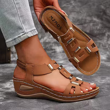Viktoria | Platform Sandals with Elegant Buckle Detail