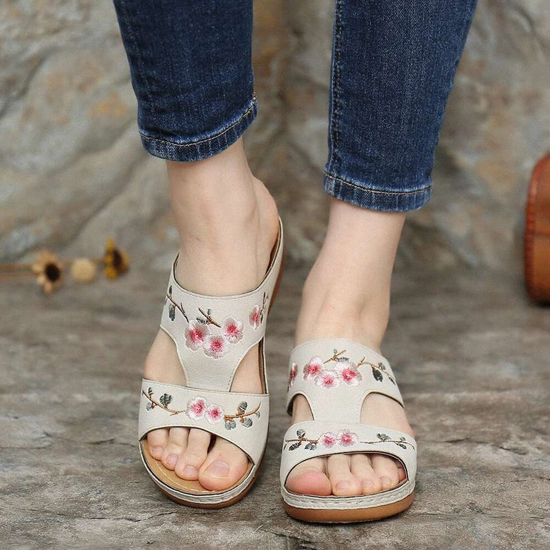 Karen | Comfortable Orthopaedic Sandals with Floral Pattern