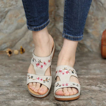 Karen | Comfortable Orthopaedic Sandals with Floral Pattern