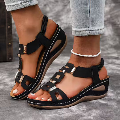 Viktoria | Platform Sandals with Elegant Buckle Detail