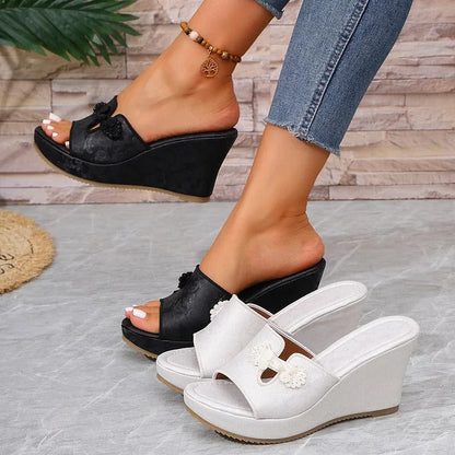 Mona | Feminine Platform Sandals with Cut-Out Design