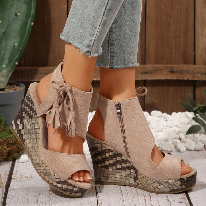 Genoveva | Wedge Sandals with Tassel Detail