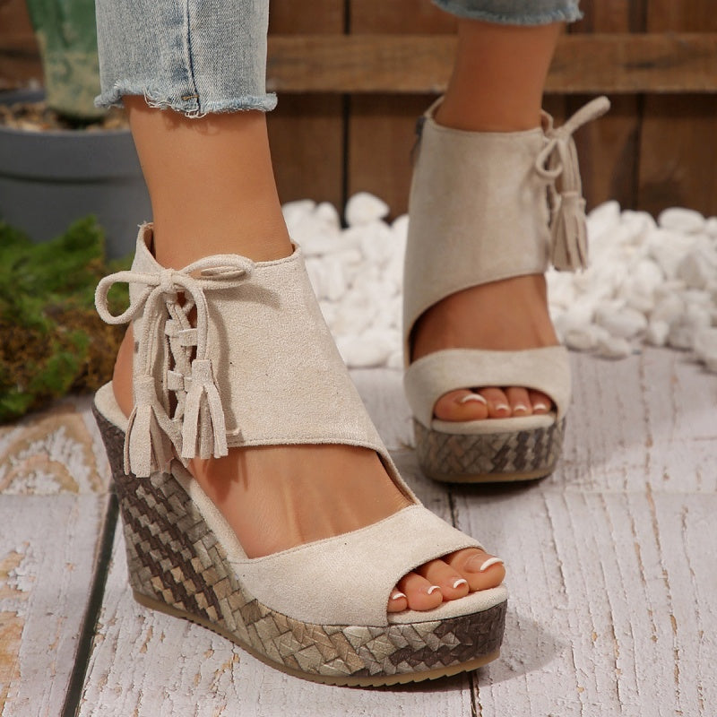Genoveva | Wedge Sandals with Tassel Detail